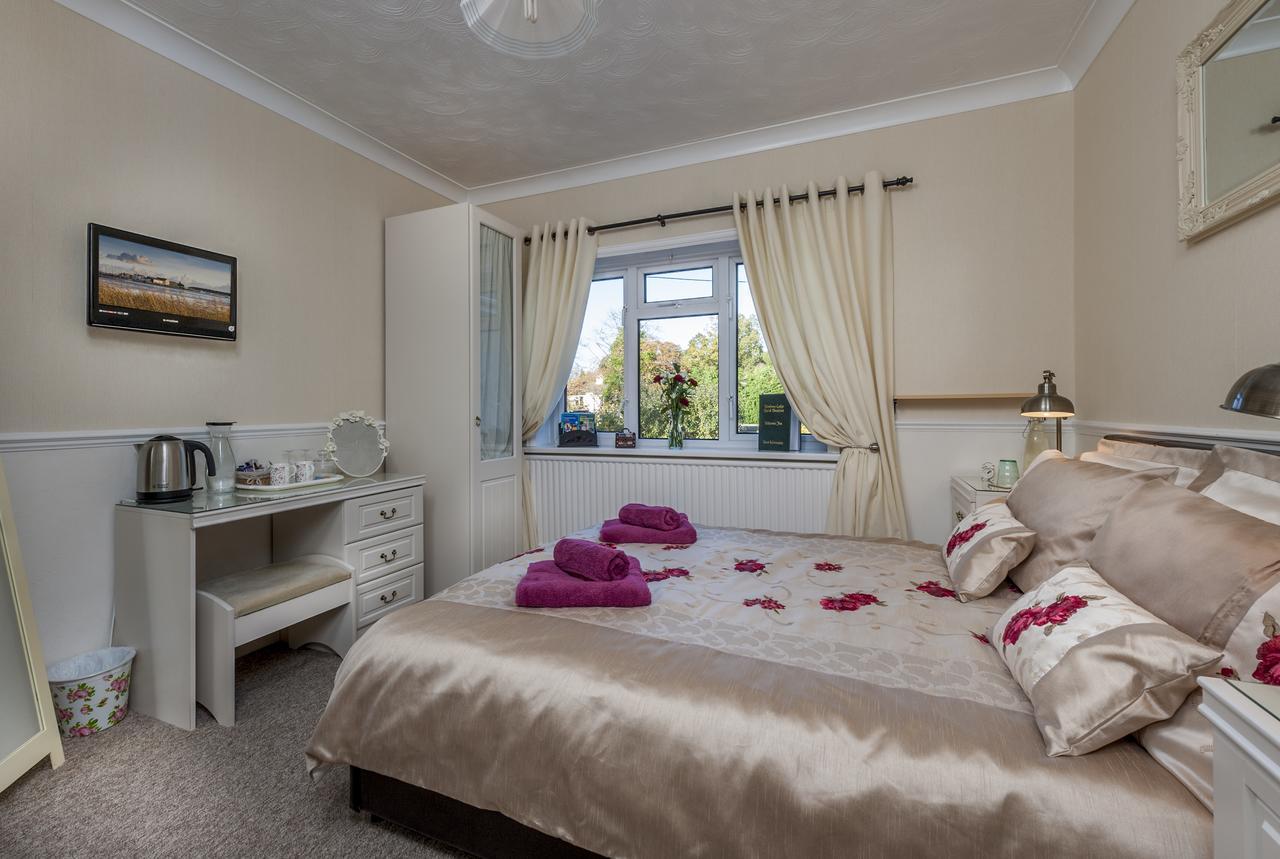 Wimborne Lodge วิมบอร์น มินสเตอร์ ภายนอก รูปภาพ